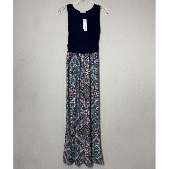 Gilli Dresses & Skirts - Gilli Shay V-neck Maxi Dress Damask Skirt   Navy Wrap Stitch Fix Women’s XS New!